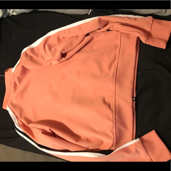AAO pink track suit - Picture 2 of 6